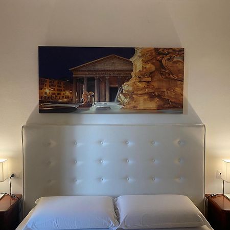 Romulus Rooms Exterior photo