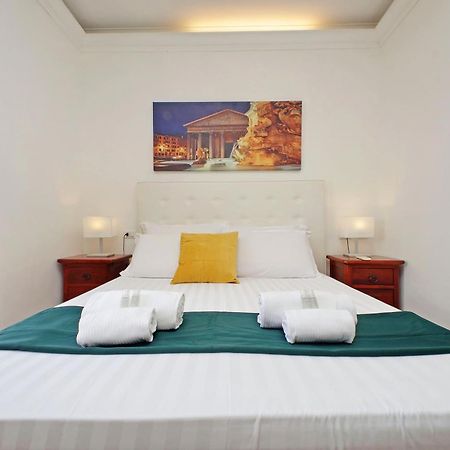Romulus Rooms Exterior photo