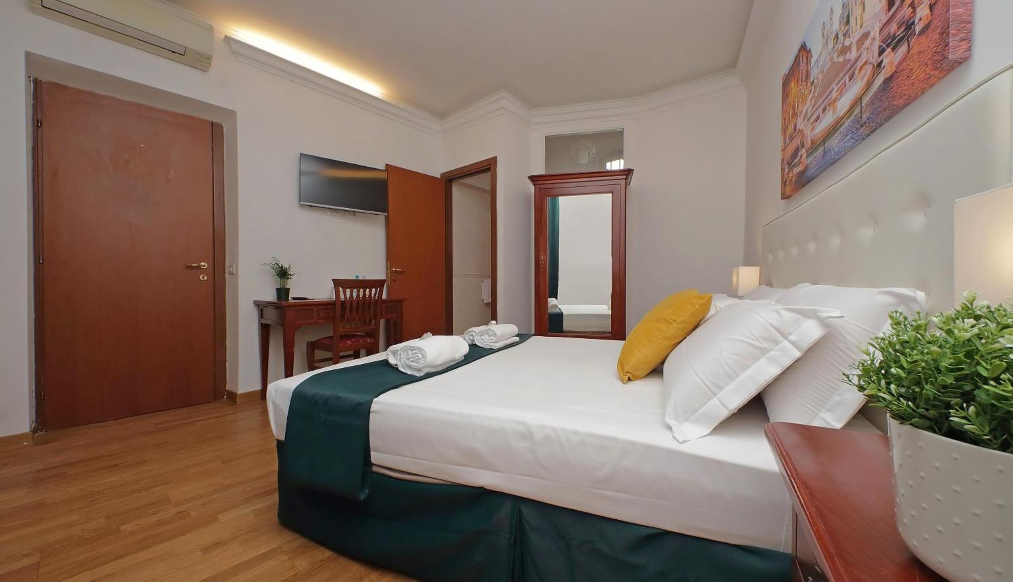 Romulus Rooms Exterior photo