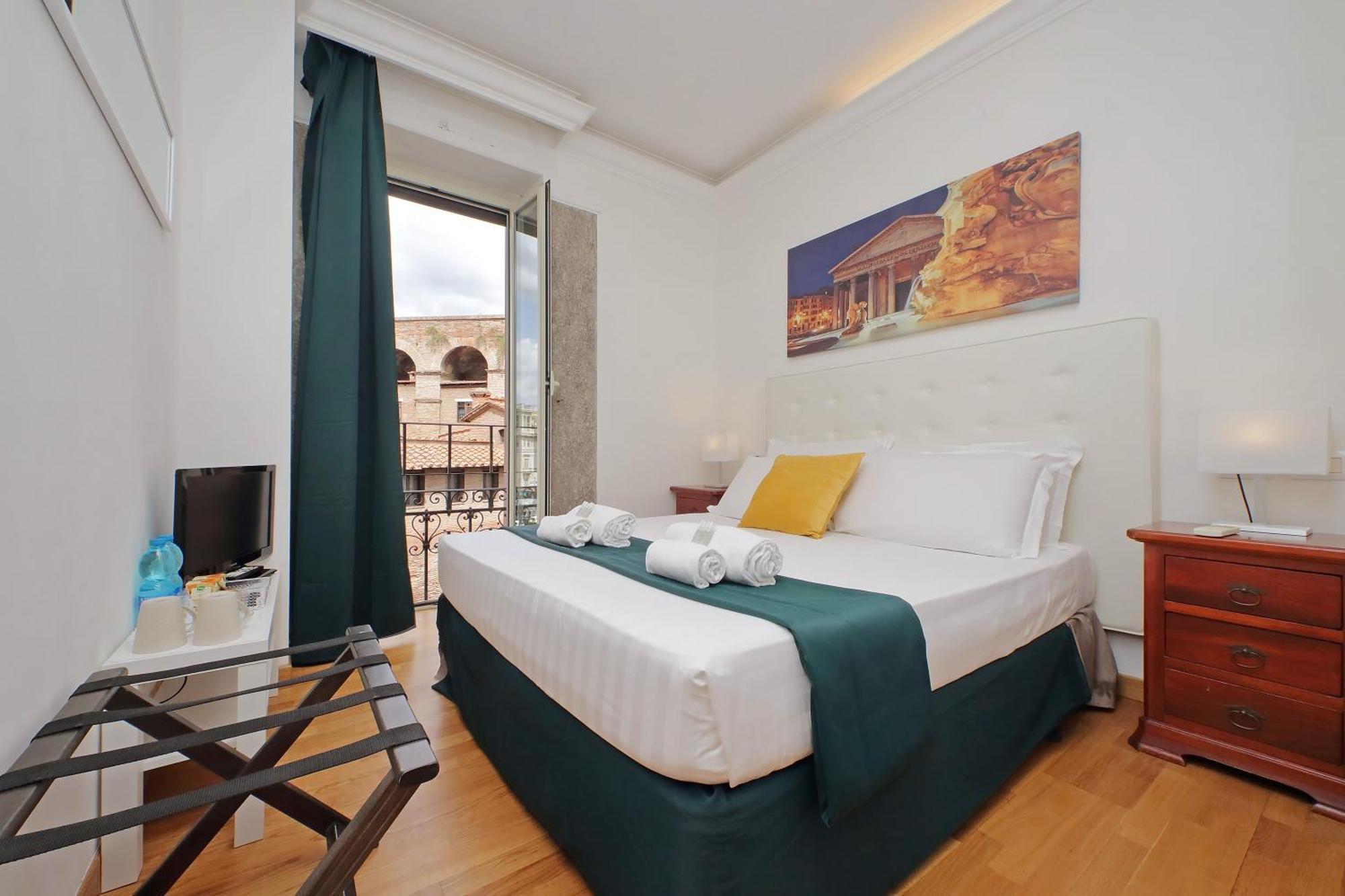 Romulus Rooms Exterior photo